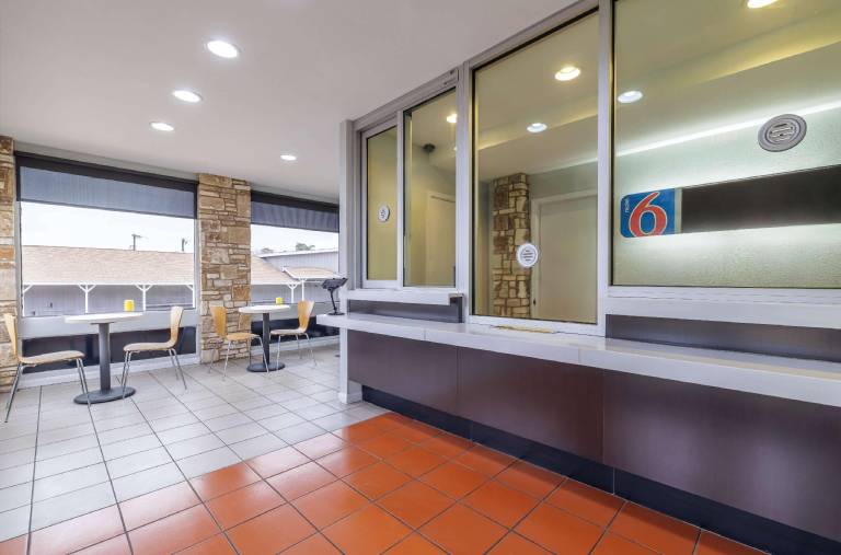 Motel 6 Boerne, TX — photo 3