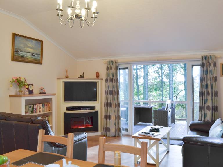 Cottage with yard | River view — photo 3