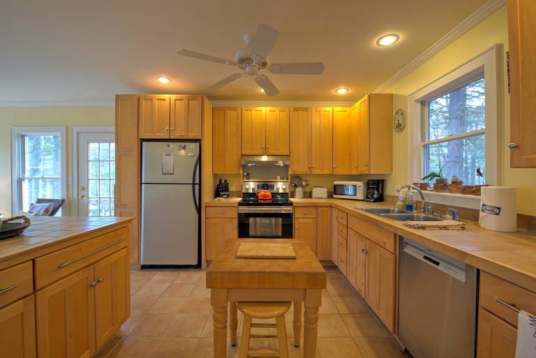 Fully equipped vacation home | Mountain view | Pets allowed — photo 3