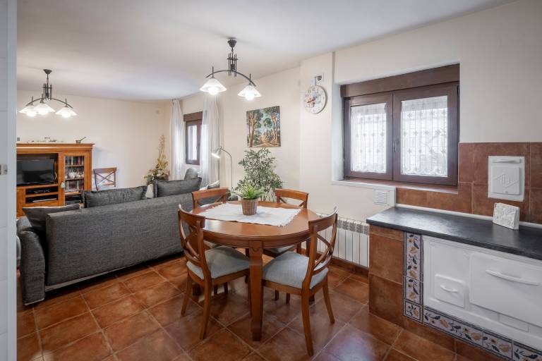 Children-friendly wonderful vacation home with yard, patio & BBQ | Pet-friendly — photo 4