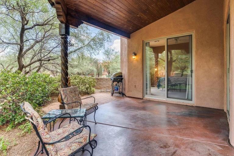 House  Tubac