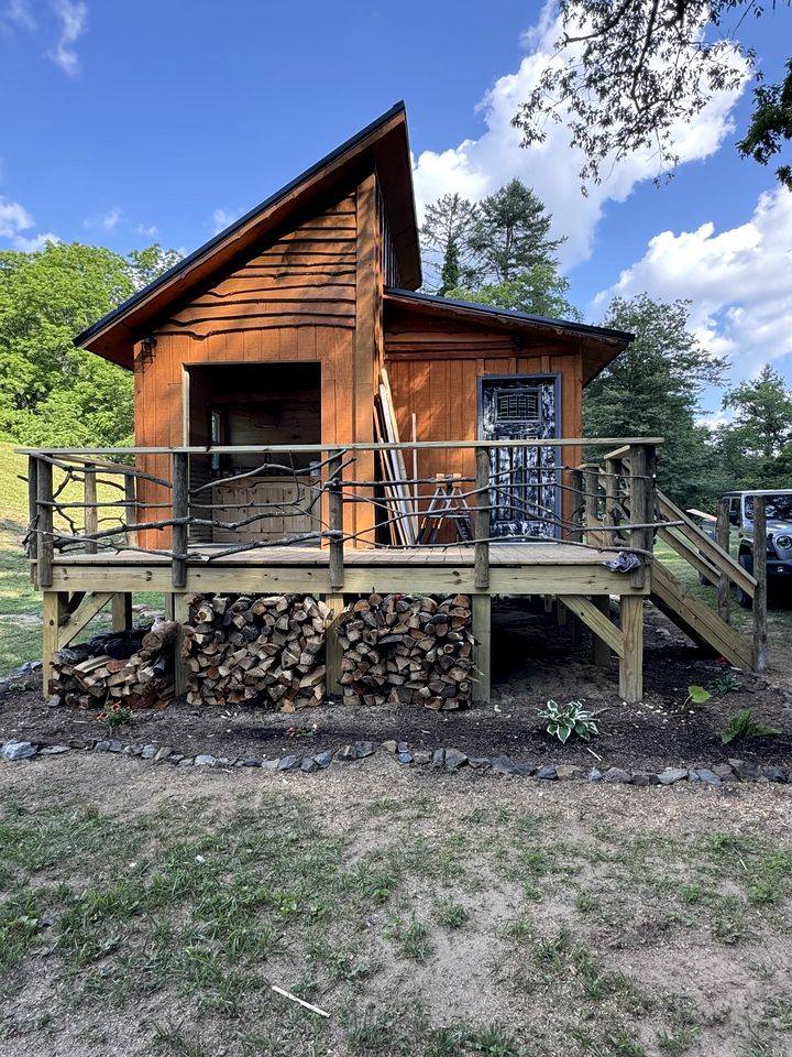 House Hillsville