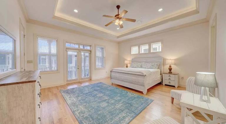 Big vacation home with pool | Close to the beach | Pets allowed — photo 2