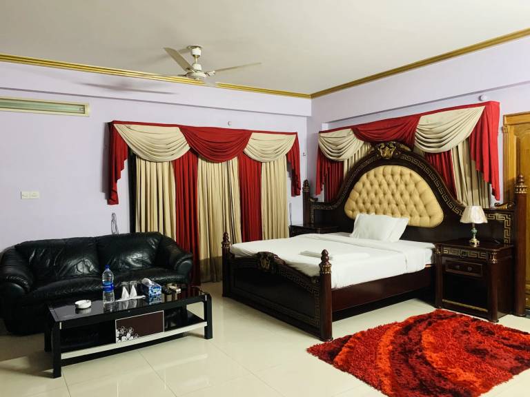 Bed and breakfast Uttara