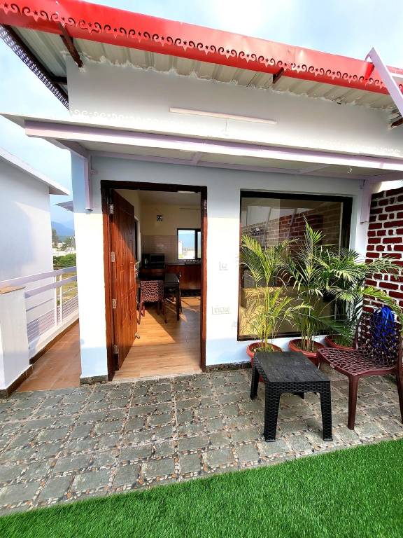 House with terrace & yard | Perfect for remote work | Pets allowed — photo 3