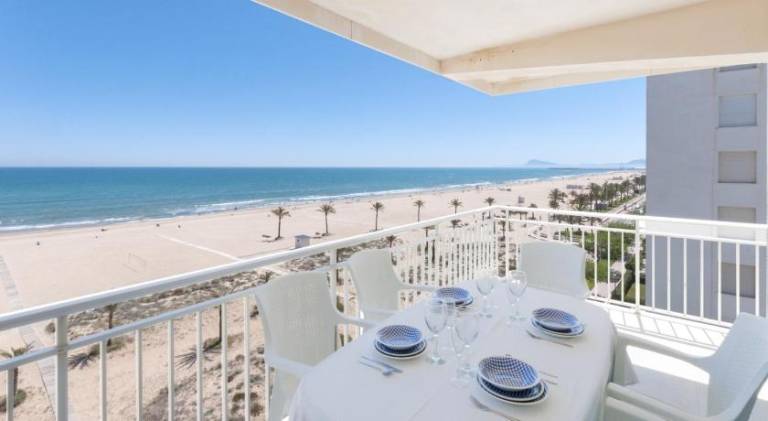 Rental apartment with pool in Gandia