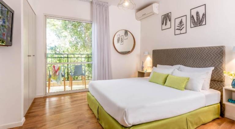 Travel Hotel Eilon