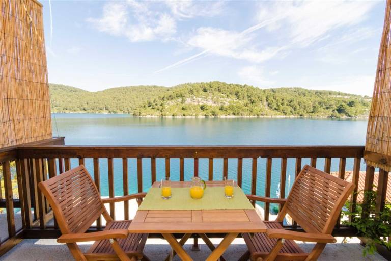Jugo One Bedroom Apartment with Balcony and Sea View — photo 3