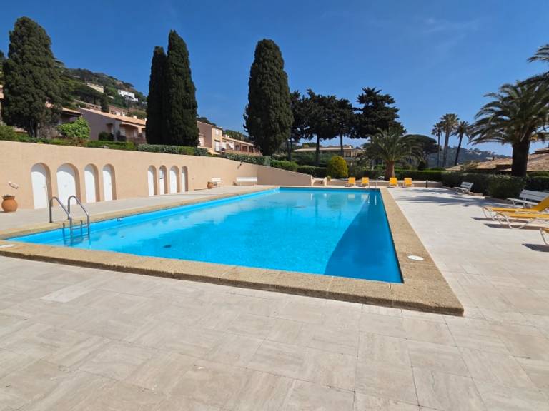 Fully equipped holiday apartment with pool | Dogs allowed in Sainte-Maxime