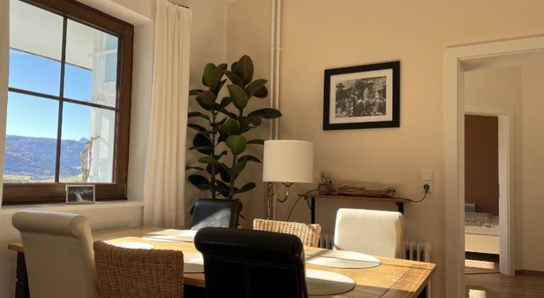 Apartment with yard & terrace — photo 2