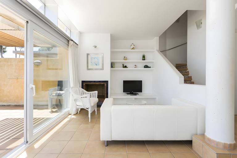 Fully equipped vacation home with barbecue, pool & garden | Garden view | Beach nearby | Dogs allowed — photo 4