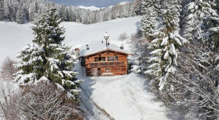 ChaletWK - Luxury old wood mountain chalet in a sunny secluded location with gym, sauna & whirlpool in Kufstein
