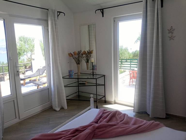 Two bedroom house with terrace and sea view Postira, Brač (K-11742) — photo 5