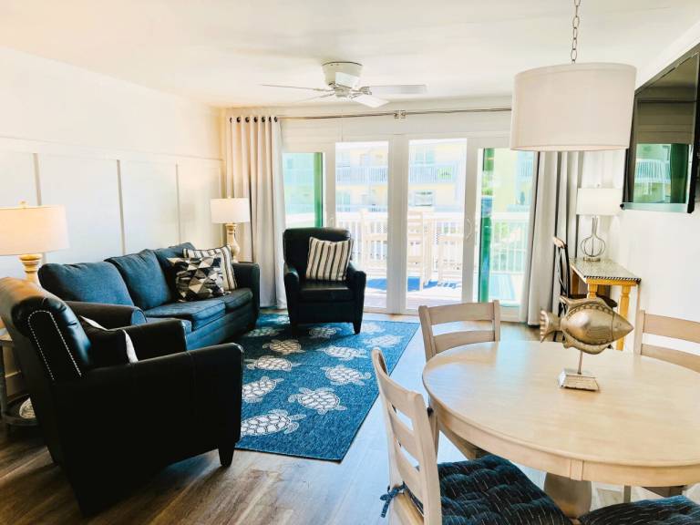 Family-oriented charming condo with jacuzzi, terrace & BBQ | Water view | Pets are welcome in Destin, FL