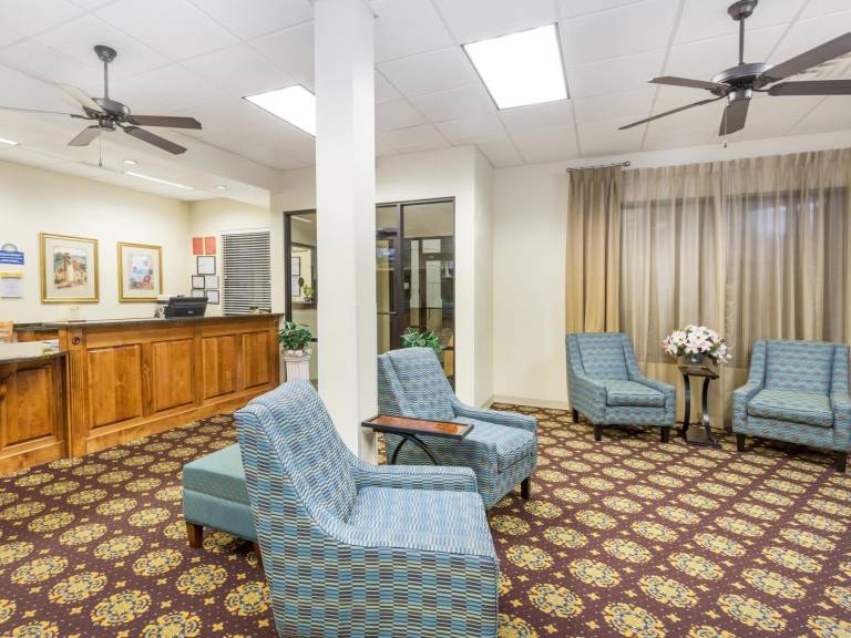 Super 8 By Wyndham Valdosta Mall — photo 4