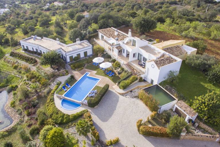 Ferienhaus in Estoi f&uuml;r max. 12 Personen am Atlantik