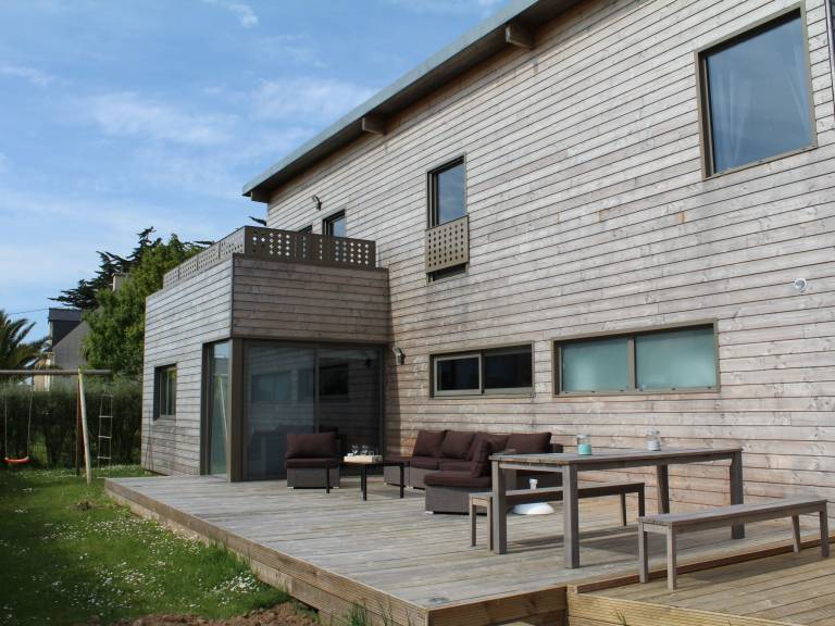 Vacation home with barbecue, garden & private pool — photo 5