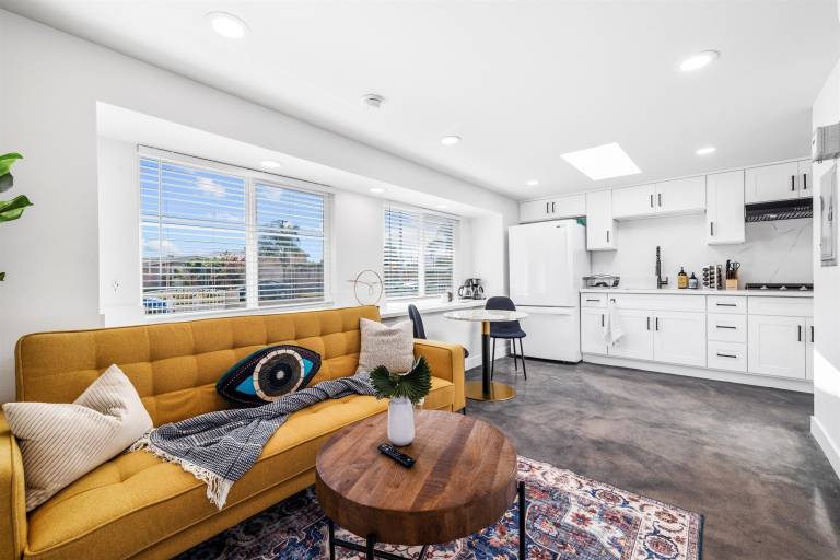 House  Garden Grove