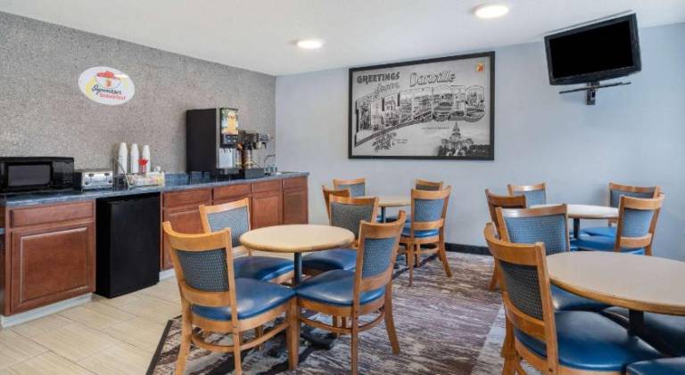 Super 8 By Wyndham Danville — photo 3