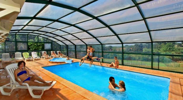Vacation home with patio, pool & BBQ — photo 3