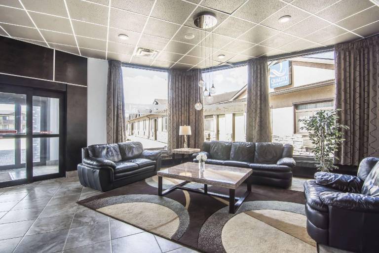 Quality Inn & Suites — photo 2