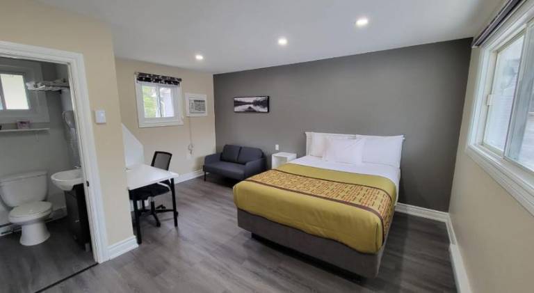 Motel Laurentian Hills