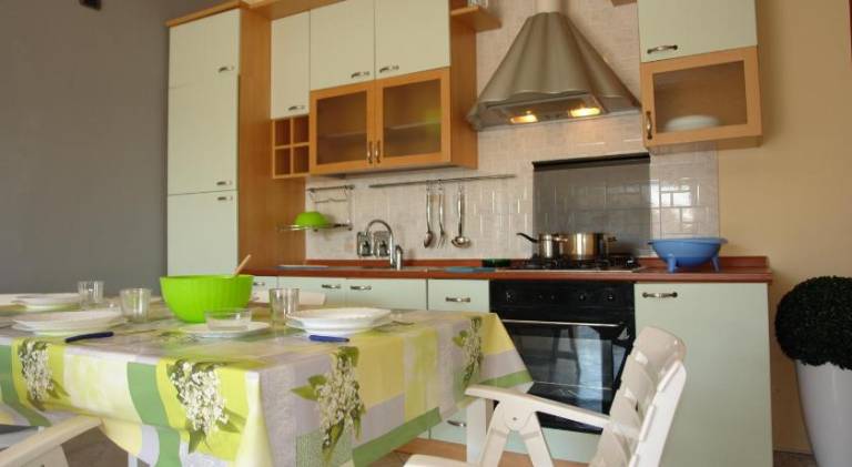 Holiday apartment with 3 rooms for 6 persons — photo 4
