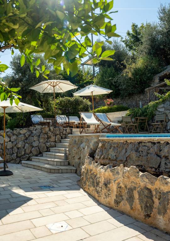 Children-friendly villa with grill, terrace & garden | City view | Pets are welcome — photo 3