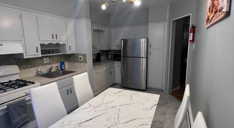 Waterfront 4BR apt - 15Min to MetLife and TIMES SQ — photo 4