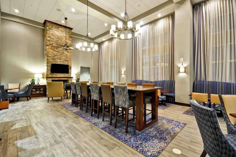 Hampton Inn & Suites Fredericksburg-at Celebrate Virginia — photo 4