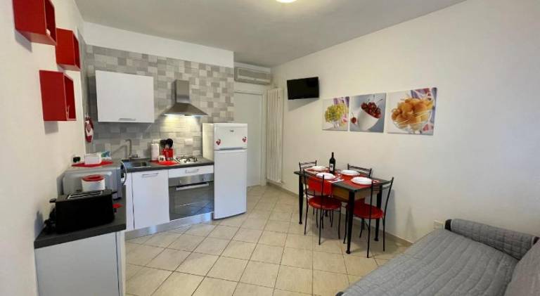Holiday apartment with 1 room for 4 persons in San Benedetto del Tronto