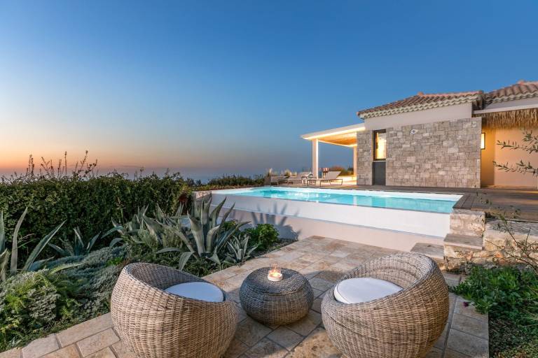 Great Lefkada Villa 1 Bedroom Villa Nikinara Stunning Sea Views in Lefkada