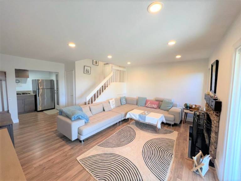 1 bedroom Condo indoor fireplace Great Views in Orange, CA