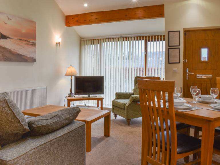 Cottage with garden | River view — photo 2