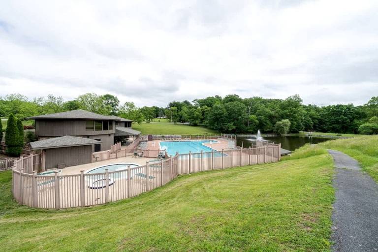 House Hedgesville