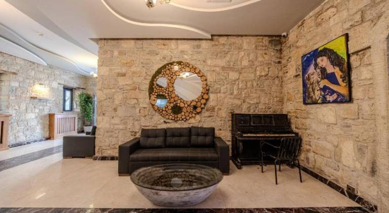 Atrium Suites — photo 4
