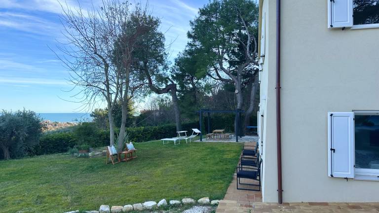 Villa with garden | Nature view — photo 3