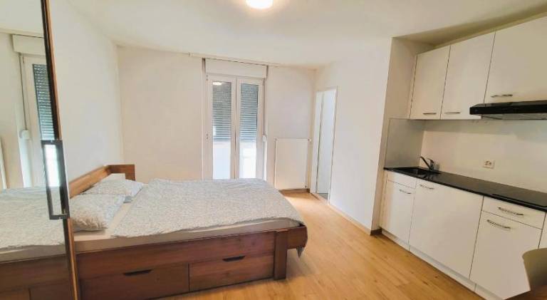 City Center Zurich Downtown Apartments next to Zurich HB Main Train Station NEU - Self Checkin — photo 2