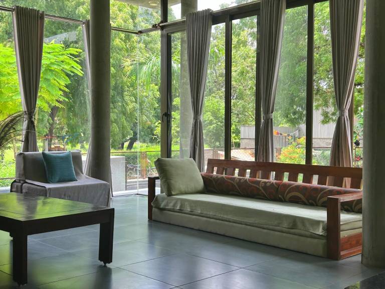Big villa with pool, patio & yard | Pets are welcome — photo 3
