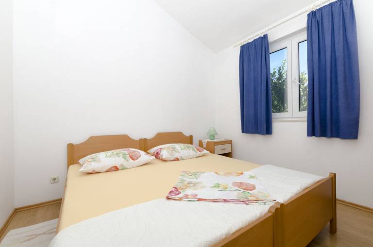 Holiday apartment with grill | Garden view — photo 4