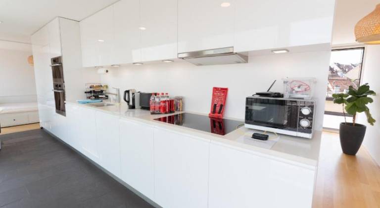 Rooftop Loft City Center, 2BR, Open Kitchen Island - New Renovated — photo 4