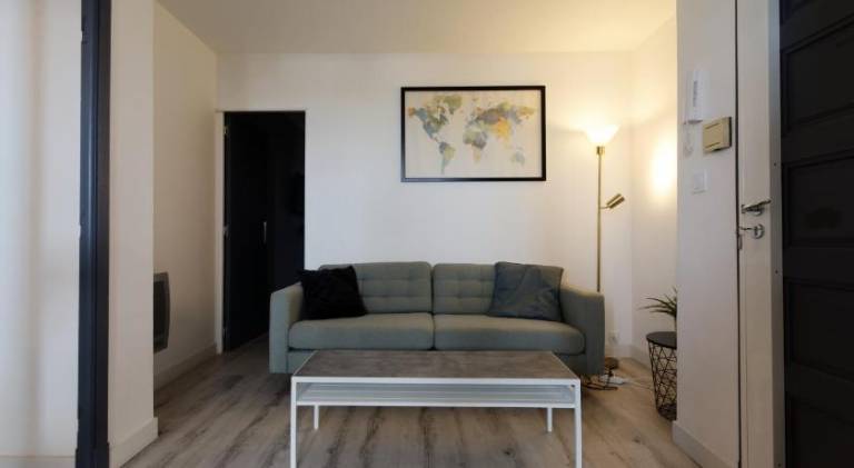 LE BEAULIEU Appartement 4 chambres 8pers Clim Parking Balcon in Montpellier