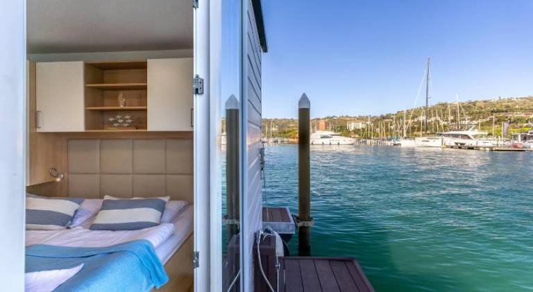 Lovely holiday apartment with hot tub & pool | Close to the beach | Dogs allowed — photo 5
