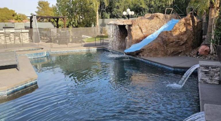 Luxury Villa, with bonus pool house, Private Pool, Hot tub, rock water fall and slide, putting green — photo 4