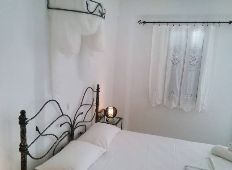 Accommodation  Katapola