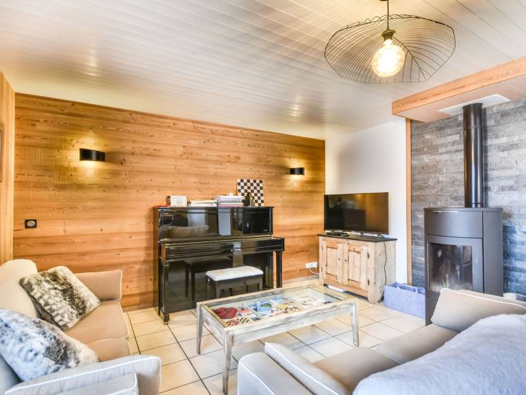 Ample chalet | Pets are welcome — photo 2