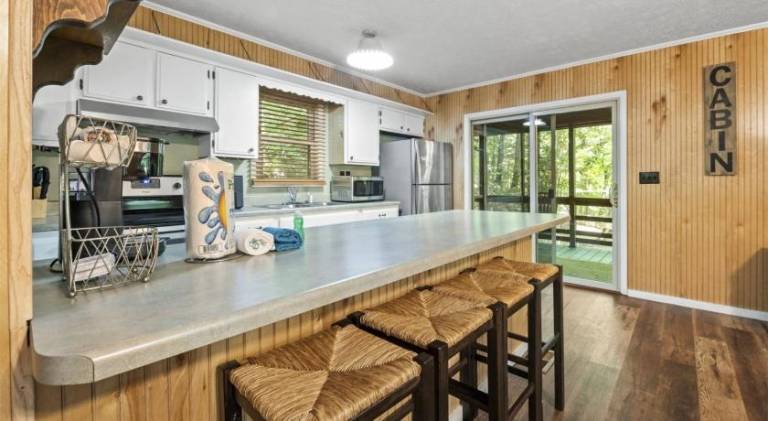 House with jacuzzi — photo 5