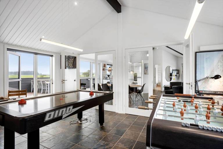 Vacation home with barbeque, terrace & sauna — photo 3