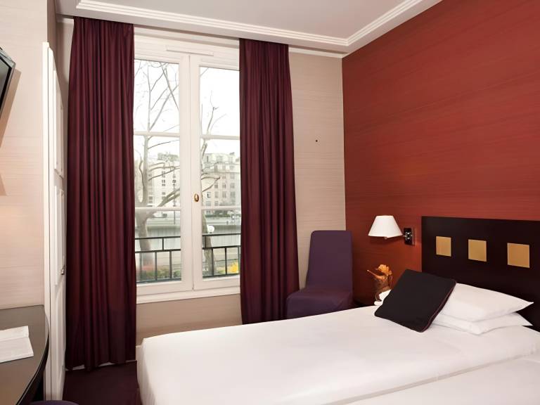 Hotel de la Jatte in Puteaux
