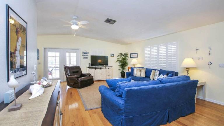 Seabreeze Cottage by the Sea-2 min walk to Beach — photo 5